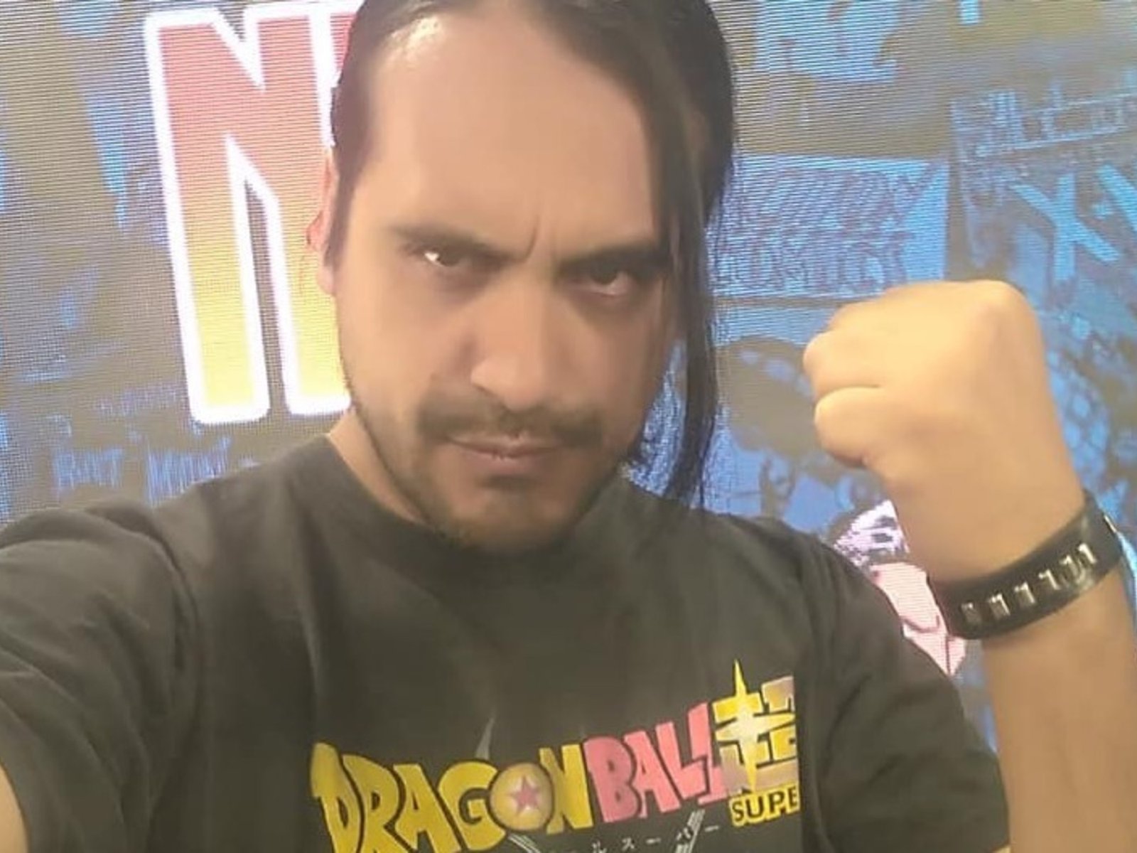 Quién es el actor que intentó matar de 28 cuchilladas a su ex en una pizzería de Núñez