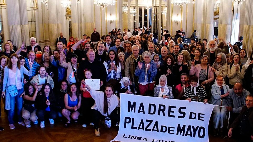 Reconocimiento en la legislatura porteña  | Flores Solidario y Madres de Plaza de Mayo línea fundadora 