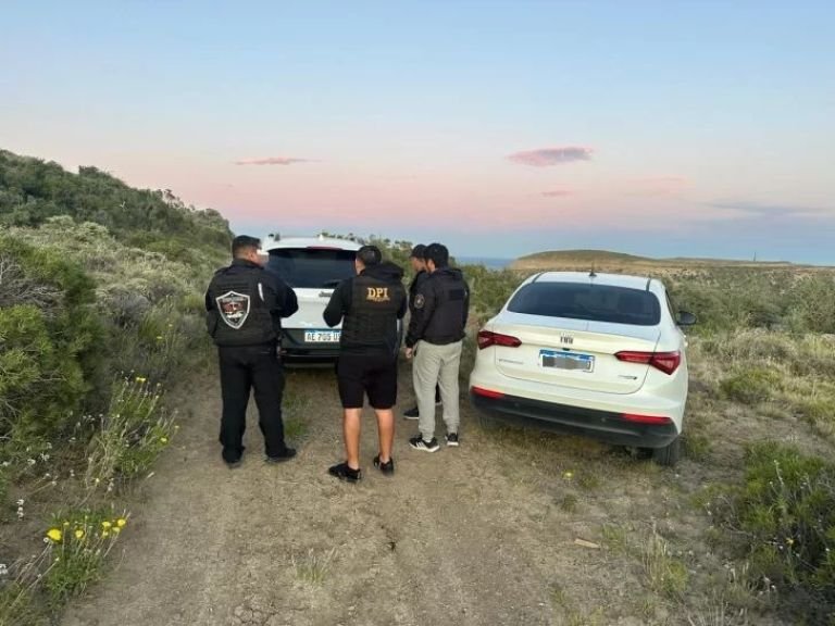 Recuperaron el jeep robado en Rada Tilly: estaba abandonado en la ex Radio Estación