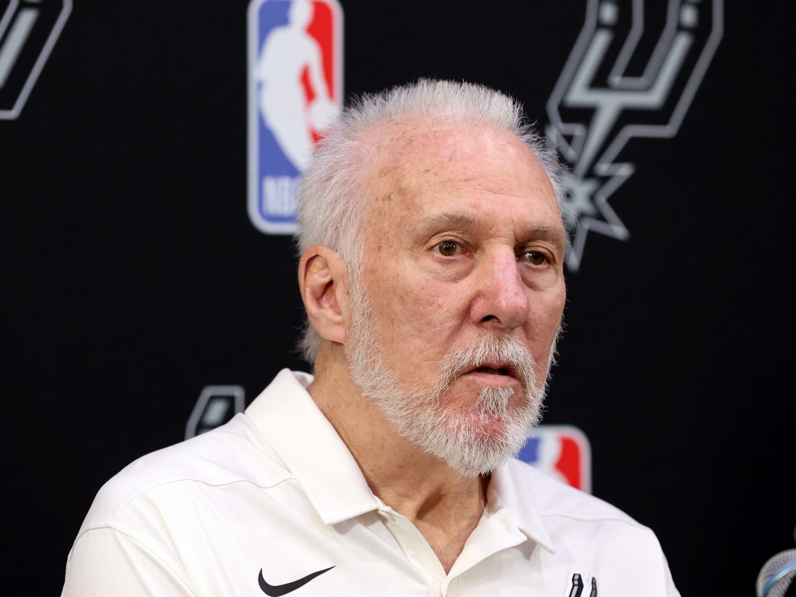 Se conoció el motivo por el que fue internado Gregg Popovich, el legendario entrenador de Manu Ginóbili y Oberto en los Spurs