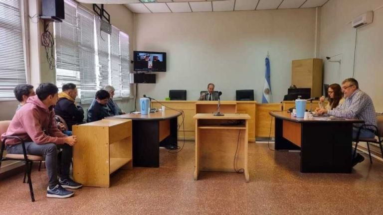 Se fueron de Comodoro hasta Trevelin para cometer delitos graves y seguirán con prisión preventiva hasta el próximo año