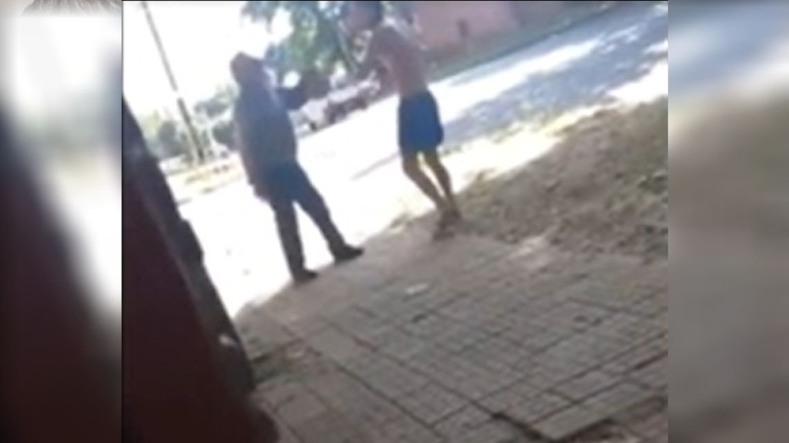 “Te lo voy a arreglar”: un jubilado discutió con un vecino en La Plata y le pegó cinco tiros