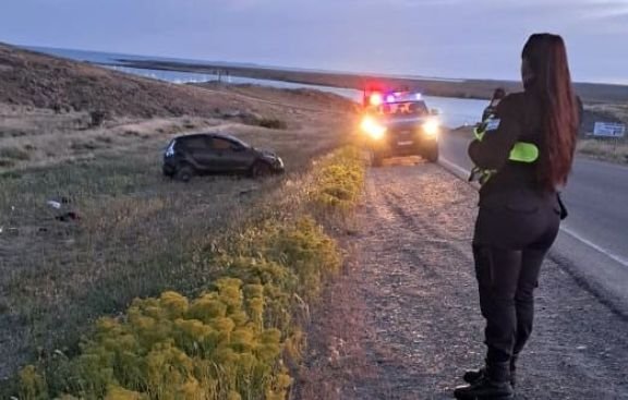 Trágico accidente en el ingreso a Puerto Deseado: falleció un joven de 23 años