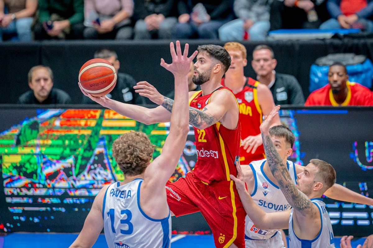 Un milagro salva a España frente a Eslovaquia | Baloncesto | Deportes