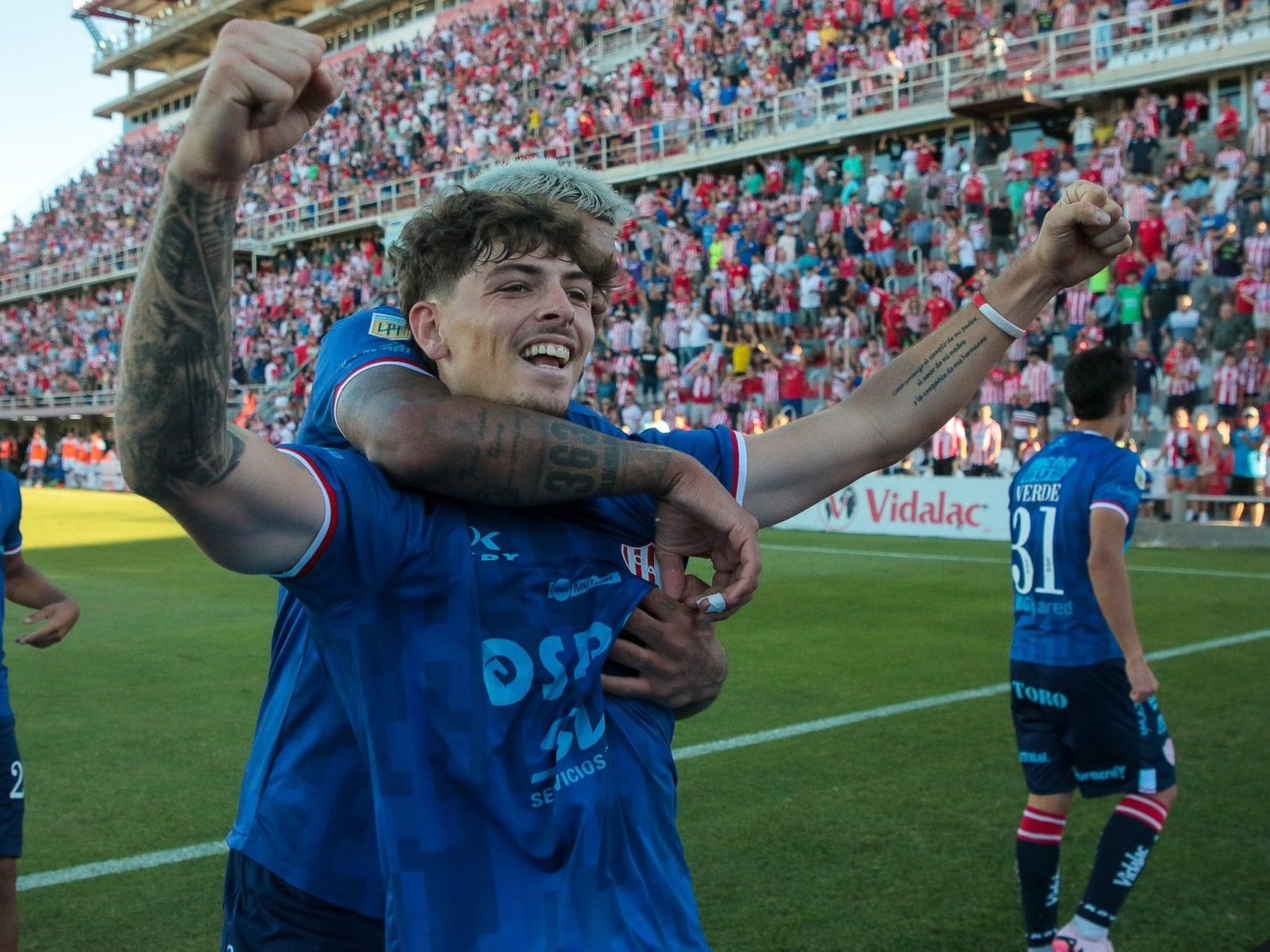 Unión se acerca a Vélez, con Huracán, River y Racing al acecho