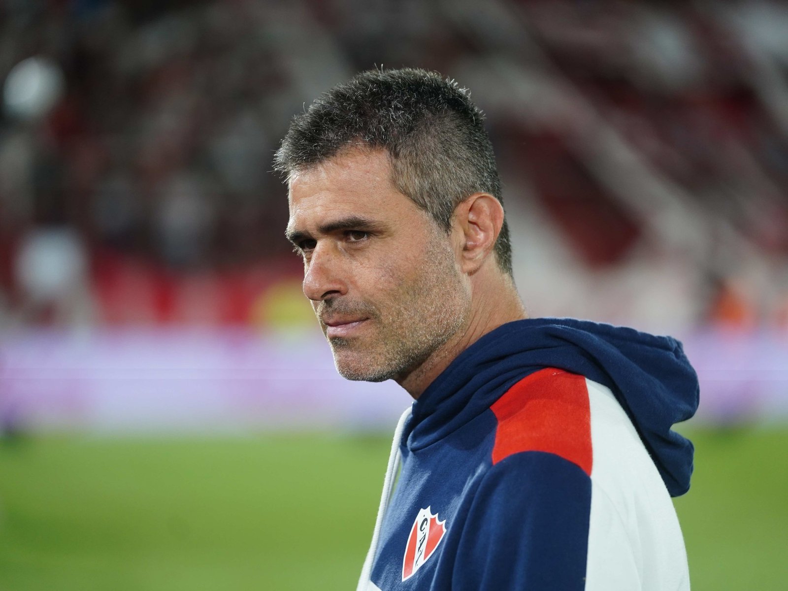 Vaccari sufre con el mal de las bajas y apela a dos reapariciones para jugar contra Newell’s en Rosario