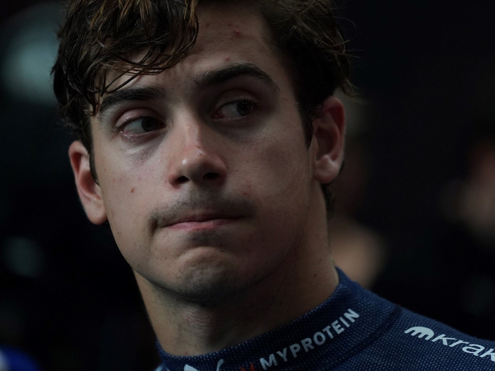 “Voy a hablar de automovilismo y nada más; estoy muy enfocado acá en la carrera”