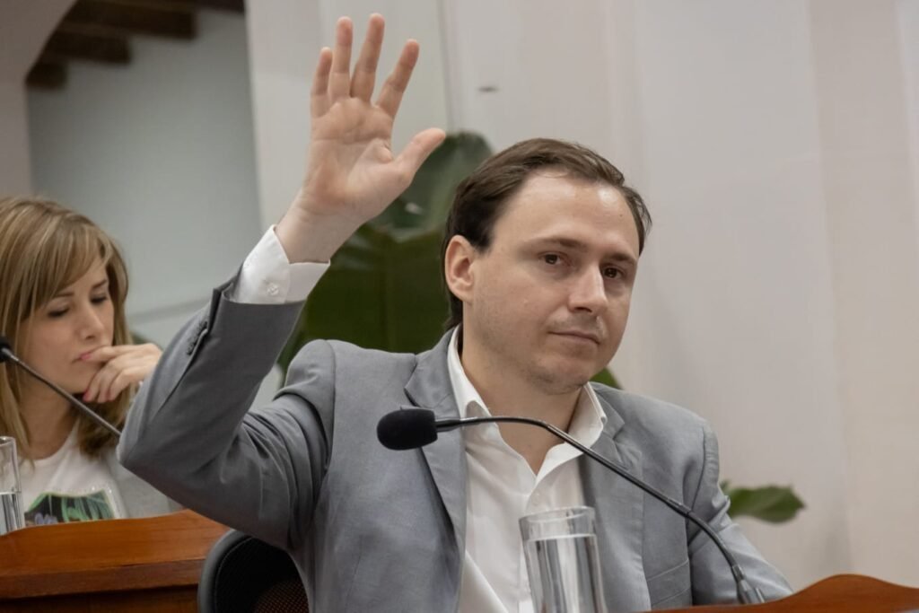 Concejales riojanos repudiaron las expresiones ofensivas y lenguaje soez de Milei