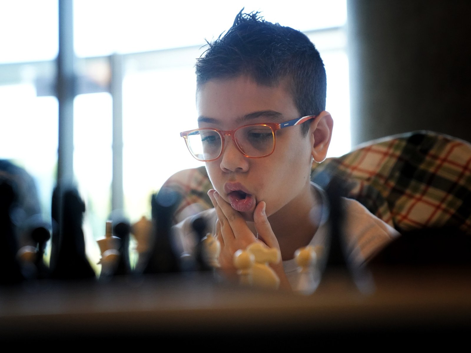 a los 11 años, es el único puntero del Campeonato Argentino de ajedrez