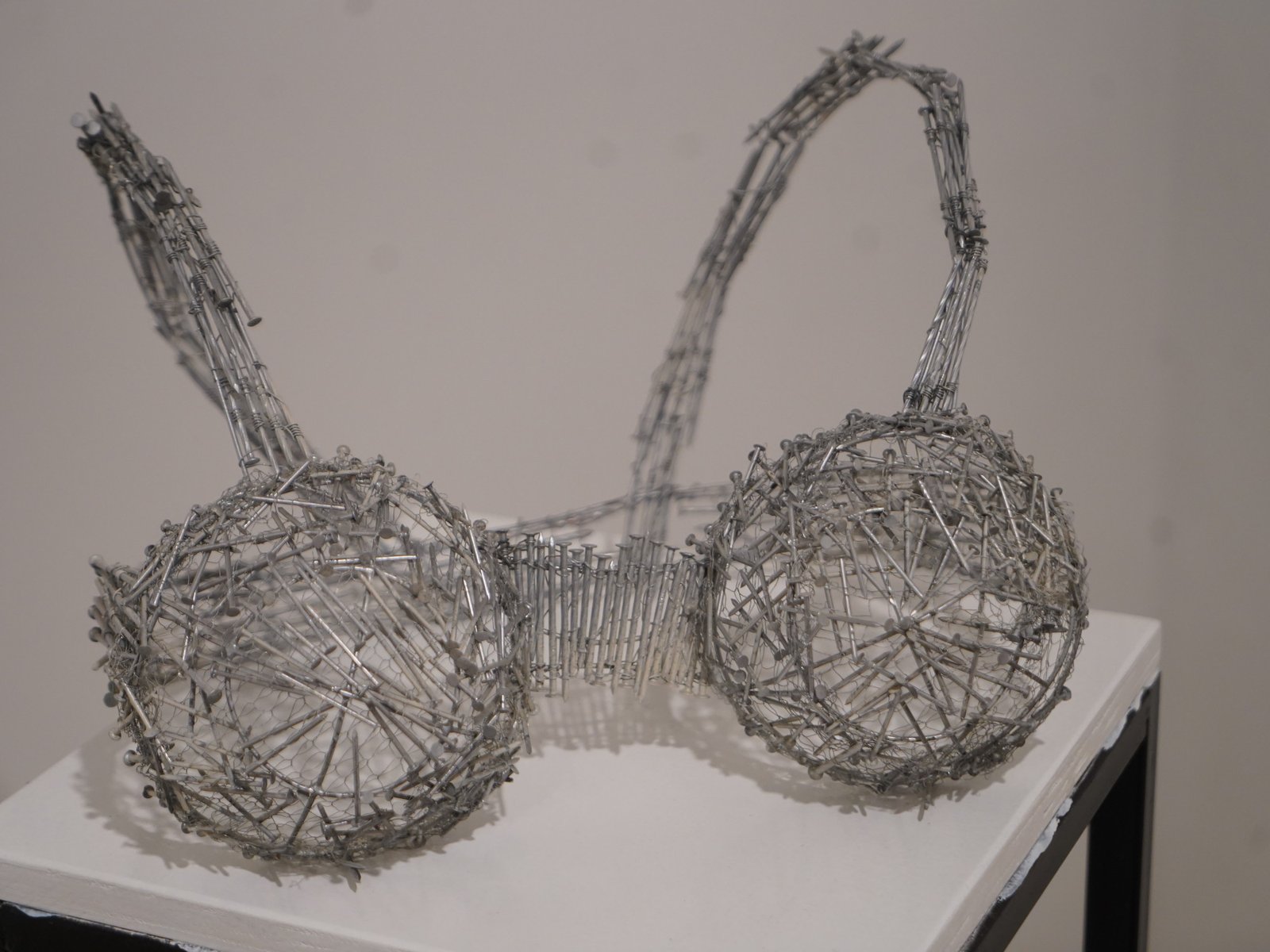 así es la exposición que promueve la detección temprana del cáncer de mama