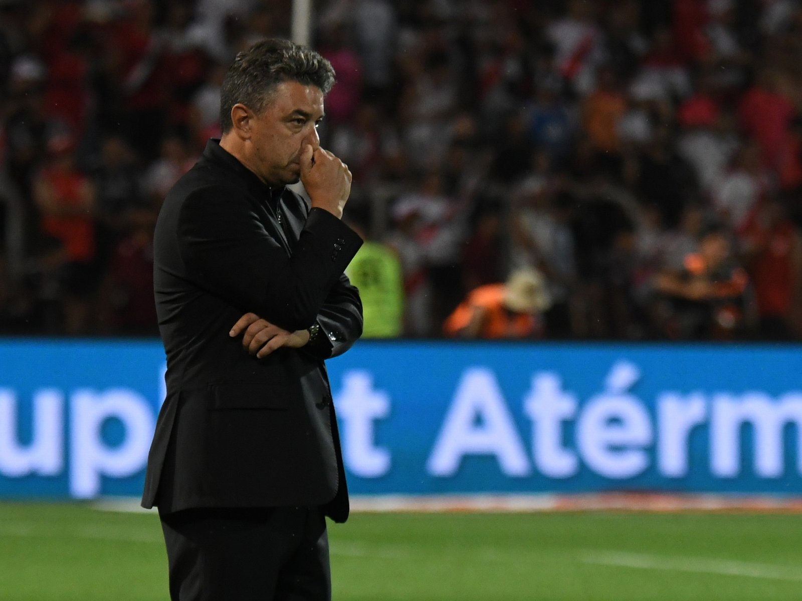 el DT no le encontró la vuelta a un equipo sin respuestas anímicas ni futbolísticas