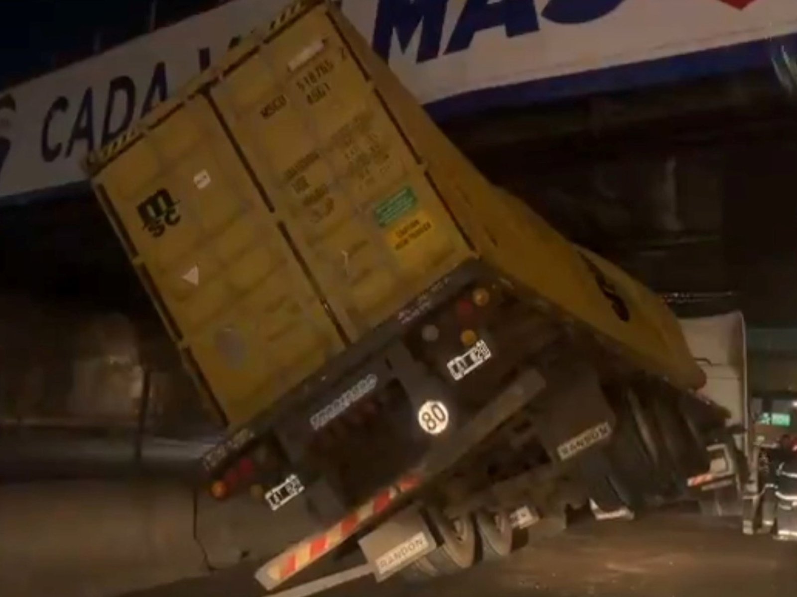 el conductor se salvó de milagro