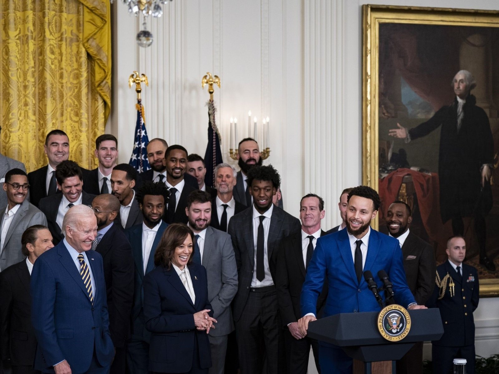 el deporte se la juega a fondo por Kamala Harris, contra Donald Trump