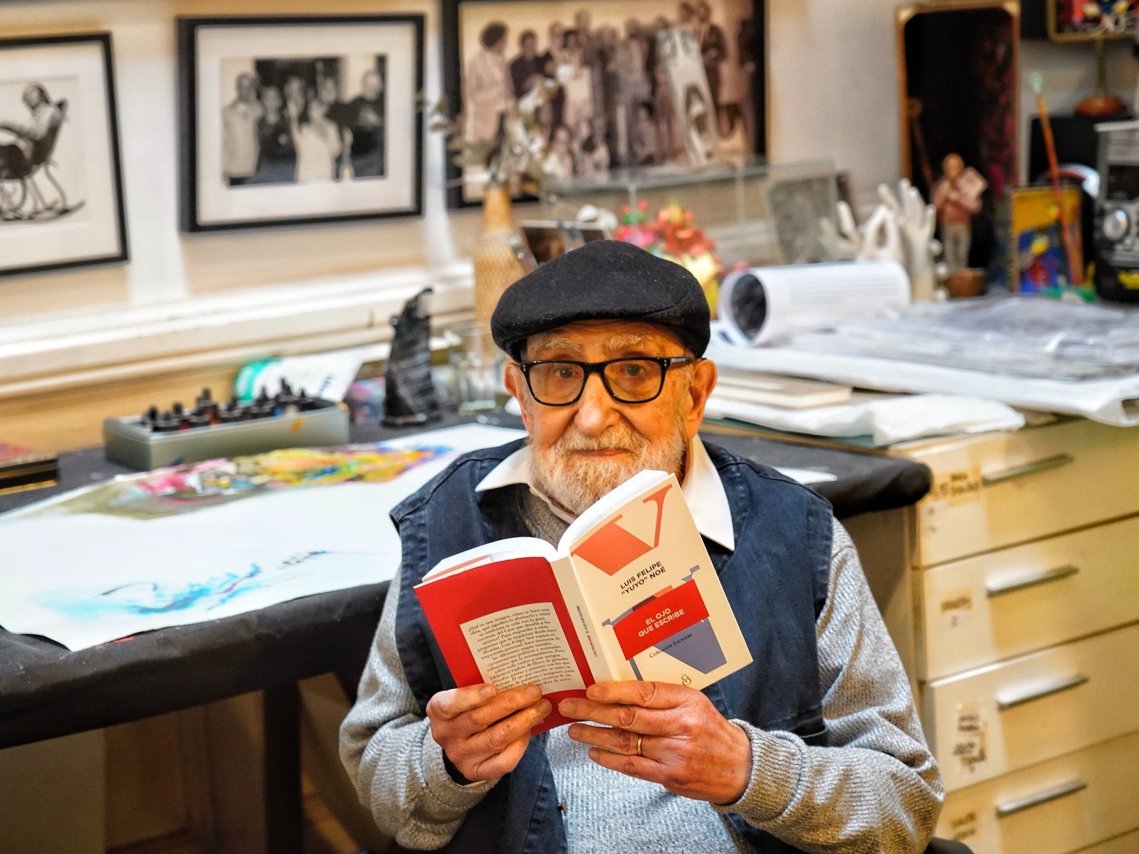 en su nuevo libro, “Yuyo” Noé demuestra que es un artista que trabaja como un intelectual