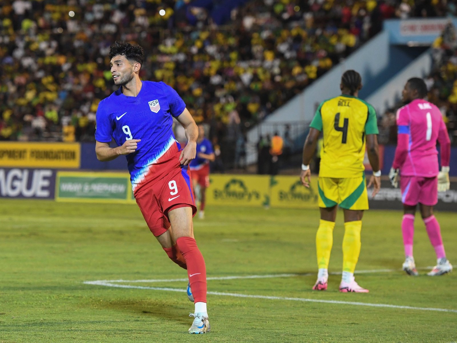 gol a los cinco minutos, triunfo ante Jamaica y la obligación de retener la Liga de las Naciones de Concacaf