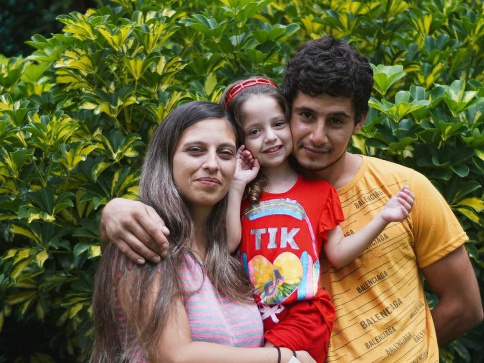 la conmovedora historia de Mili, la nena de 9 años que vive la mitad de sus días conectada