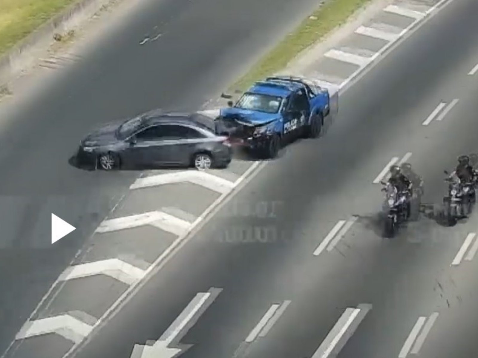 la impactante persecución a los tiros de policías a delincuentes que iban en un auto robado por la General Paz