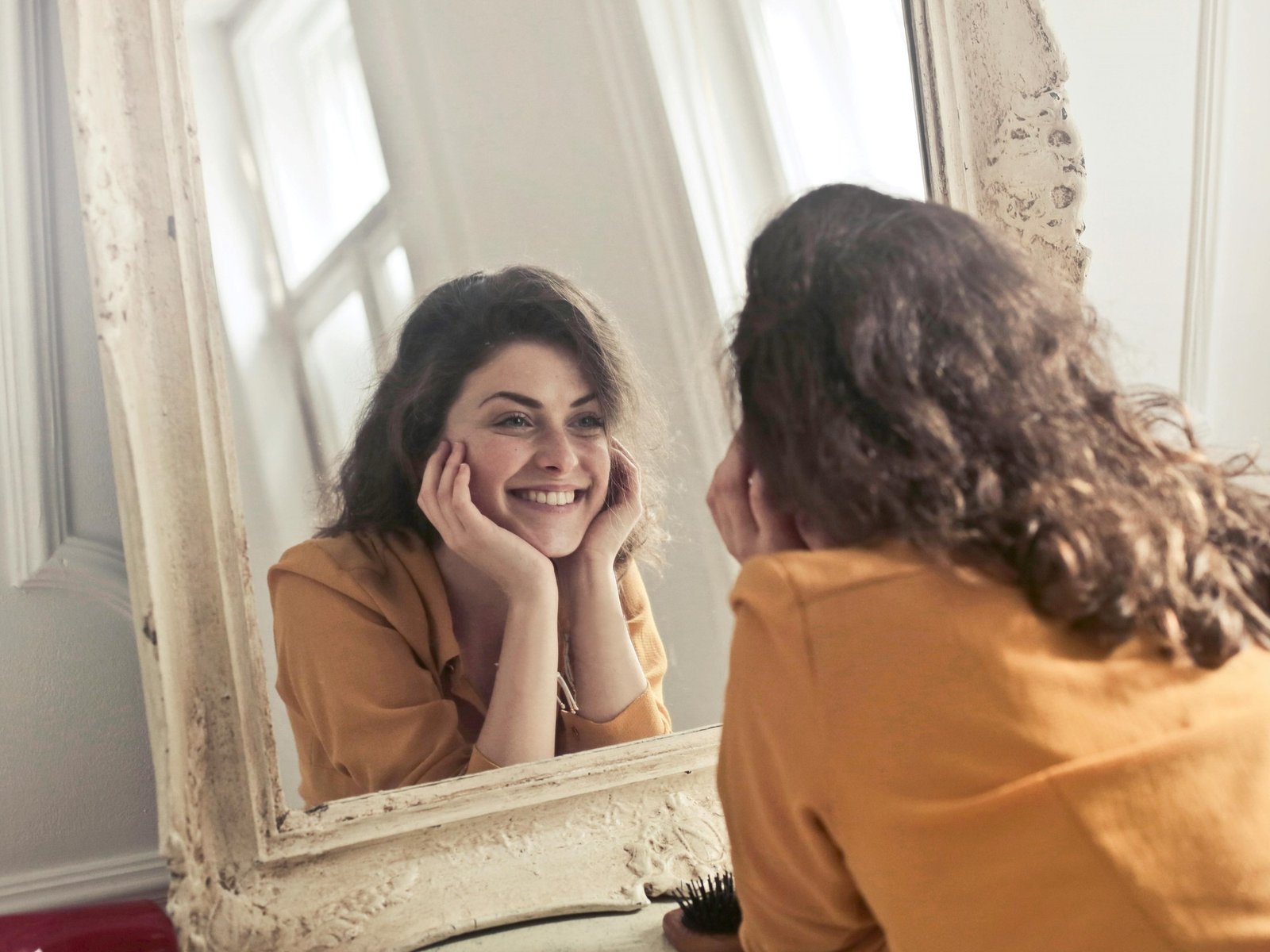por qué la epidemia de felicidad impostada en las redes sociales puede ser un peligro