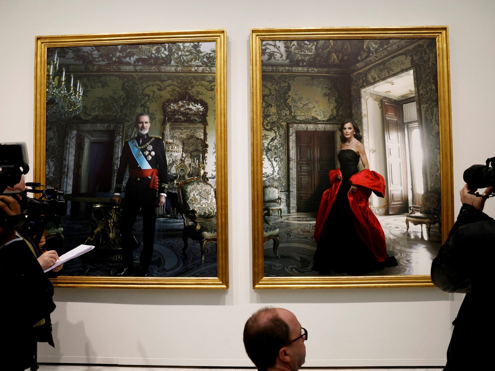 ¿Por qué se volvieron virales los retratos de los reyes de España que hizo la fotógrafa Annie Leibovitz?