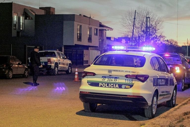 Denunció a un policía por abuso en Comodoro Rivadavia y pide reunirse con el ministro de Seguridad