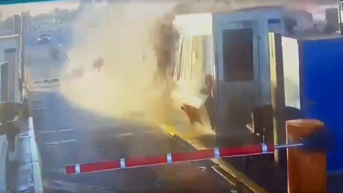 Accidente fatal en Panamericana: se incrustó contra la cabina de peaje y murió