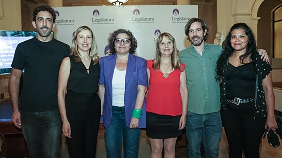 Asumió Andrea D’Atri como diputada porteña | La dirigente feminista del PTS reemplaza a Cele Fierro