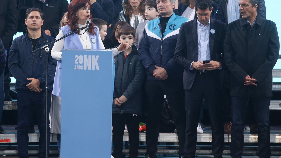 Cónclave peronista en búsqueda de una foto de unidad | Cristina, Máximo, Massa y Kicillof se reúnen en el PJ bonaerense