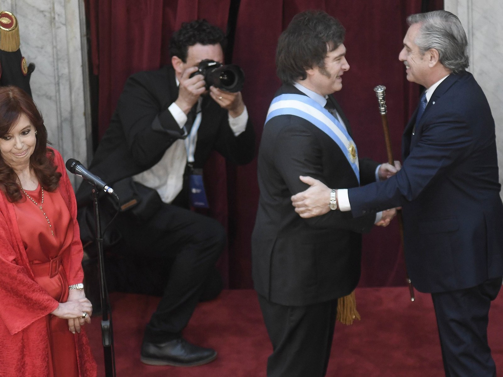 Cuáles son las 15 fake news que hasta personas de alto intelecto no pudieron reconocer: explican la causa