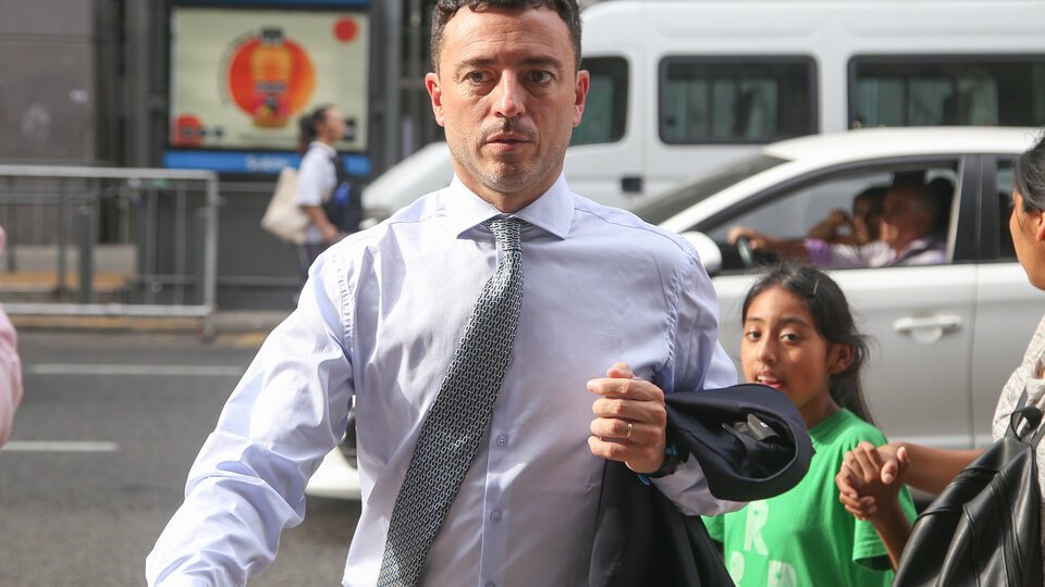 De Loredo ya se deja ver con la peluca: su delfín fue designado en el ministerio de Federico Sturzenegger | La UCR ya no disimula su oficialismo