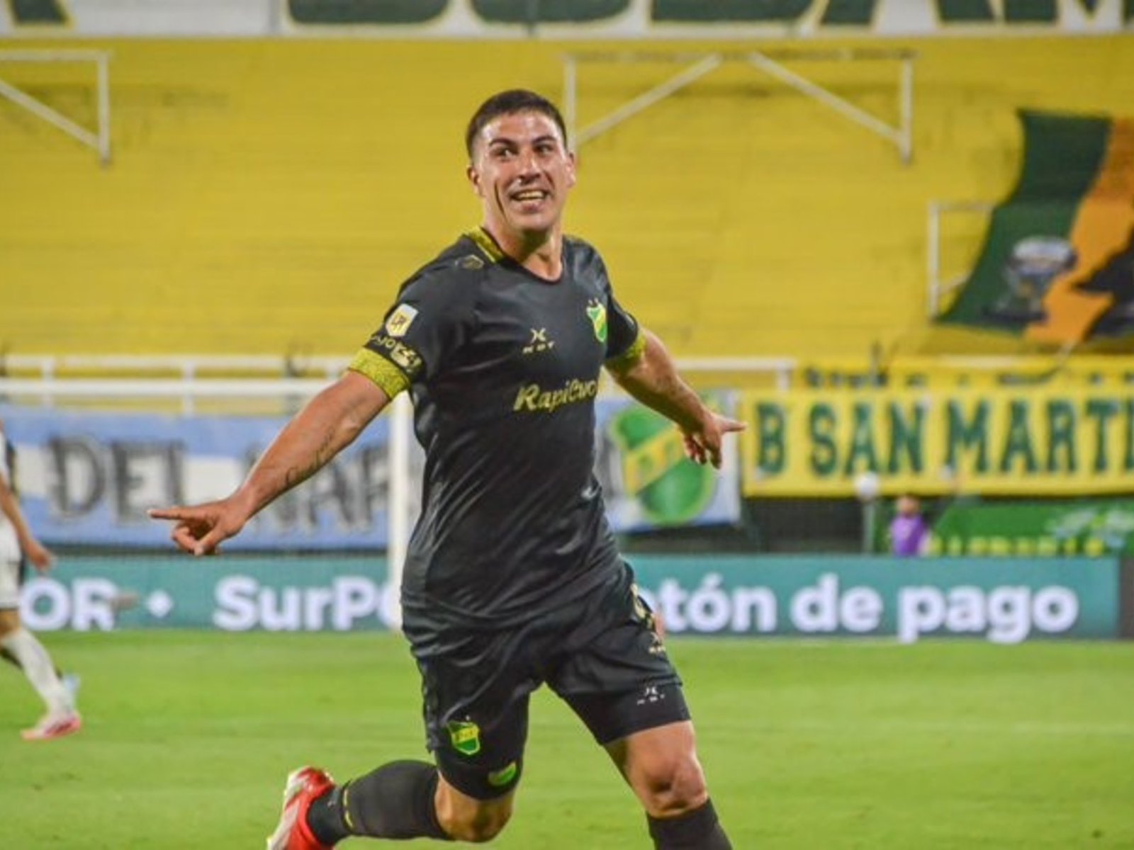 Defensa y Justicia le ganó a Godoy Cruz para soñar con la Sudamericana y hacerle un guiño a Boca en la tabla anual para la Libertadores