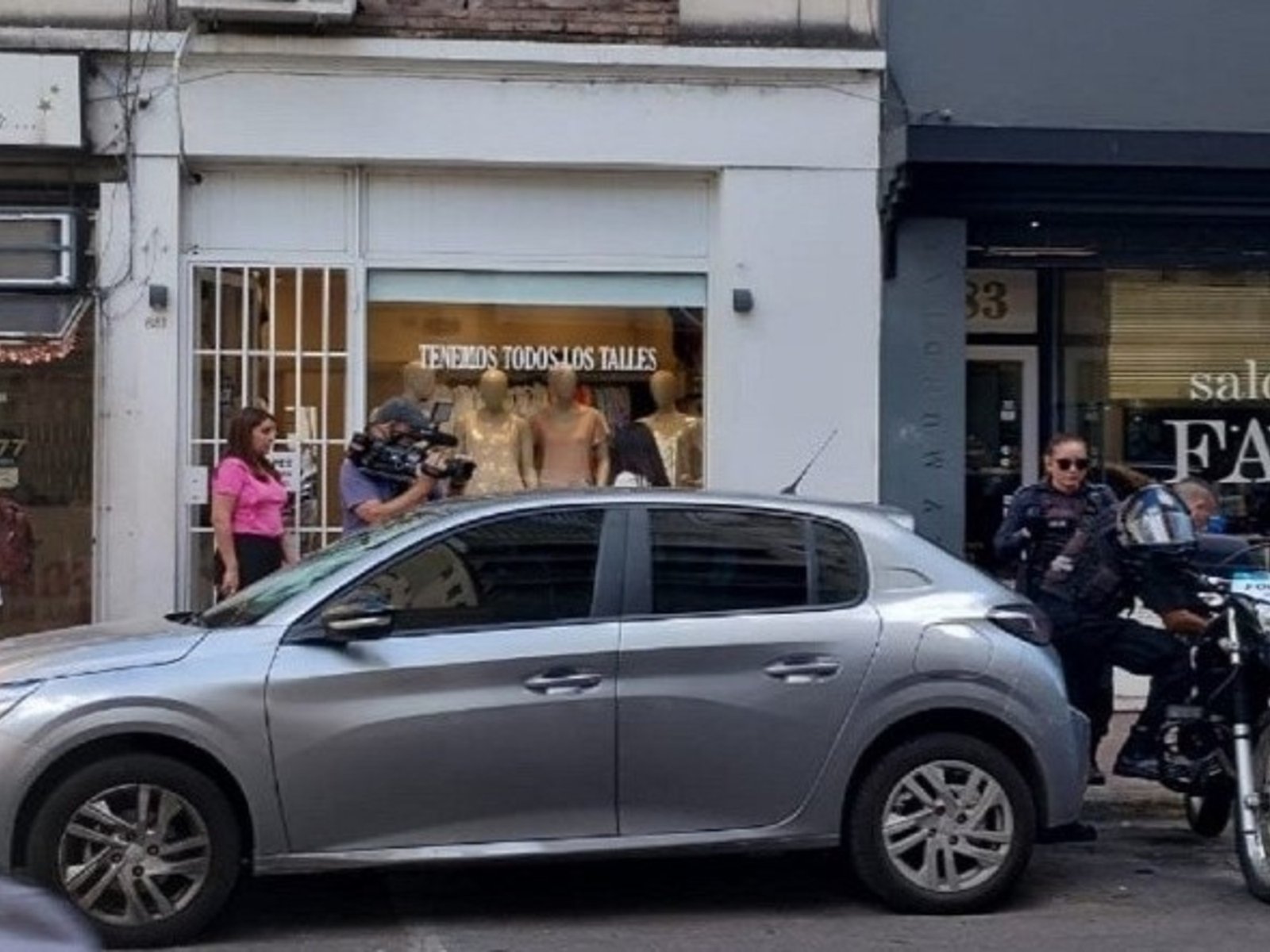 Dejó encerrado a su perro en el auto y volvió a las siete horas: el animal estaba muerto