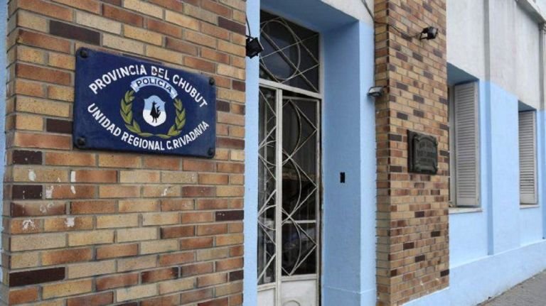 Denunció a un policía por abuso en Comodoro Rivadavia y pide reunirse con el ministro de Seguridad