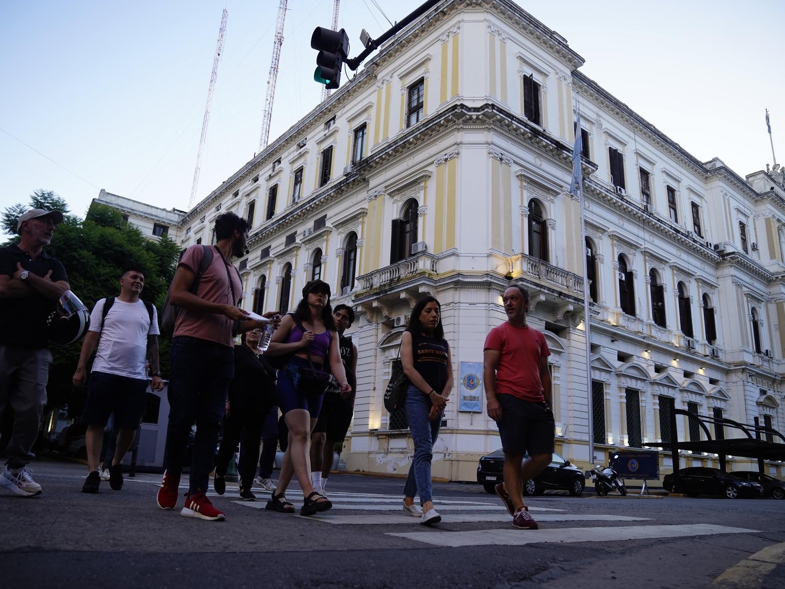 Desde crímenes hasta pizzas, los tours que revelan una Buenos Aires secreta