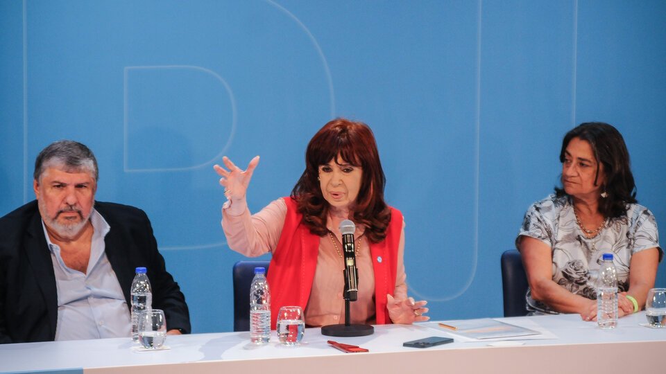Dólar pisado, inflación, Kueider y la convocatoria al peronismo: qué dijo Cristina Kirchner | Los ejes del discurso que dio en la UMET