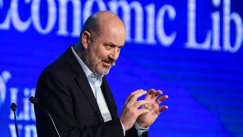 El 2025 viene con más ajuste en el Estado | Restricciones a la contratación de personal y exámenes en empresas públicas