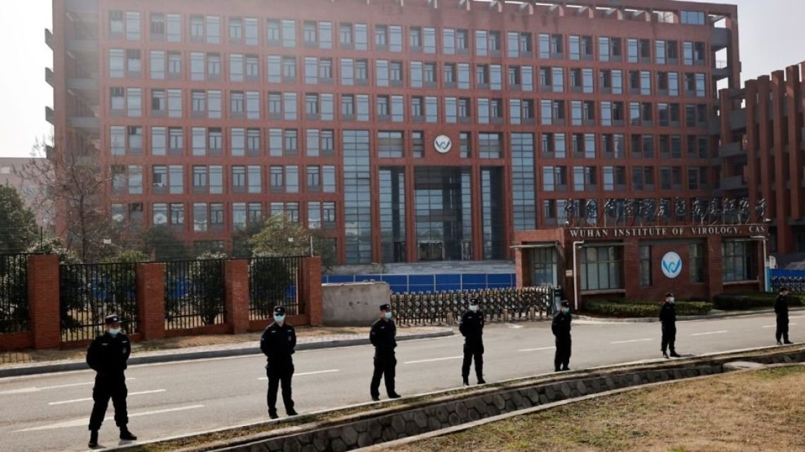 El Covid se filtró de un laboratorio y China y EEUU estuvieron involucrados, según un informe explosivo