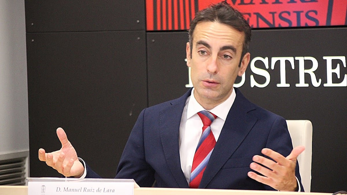 El Poder Judicial investigará al juez que llamó “psicópata” a Pedro Sánchez por nuevos mensajes contra el presidente y su esposa | España