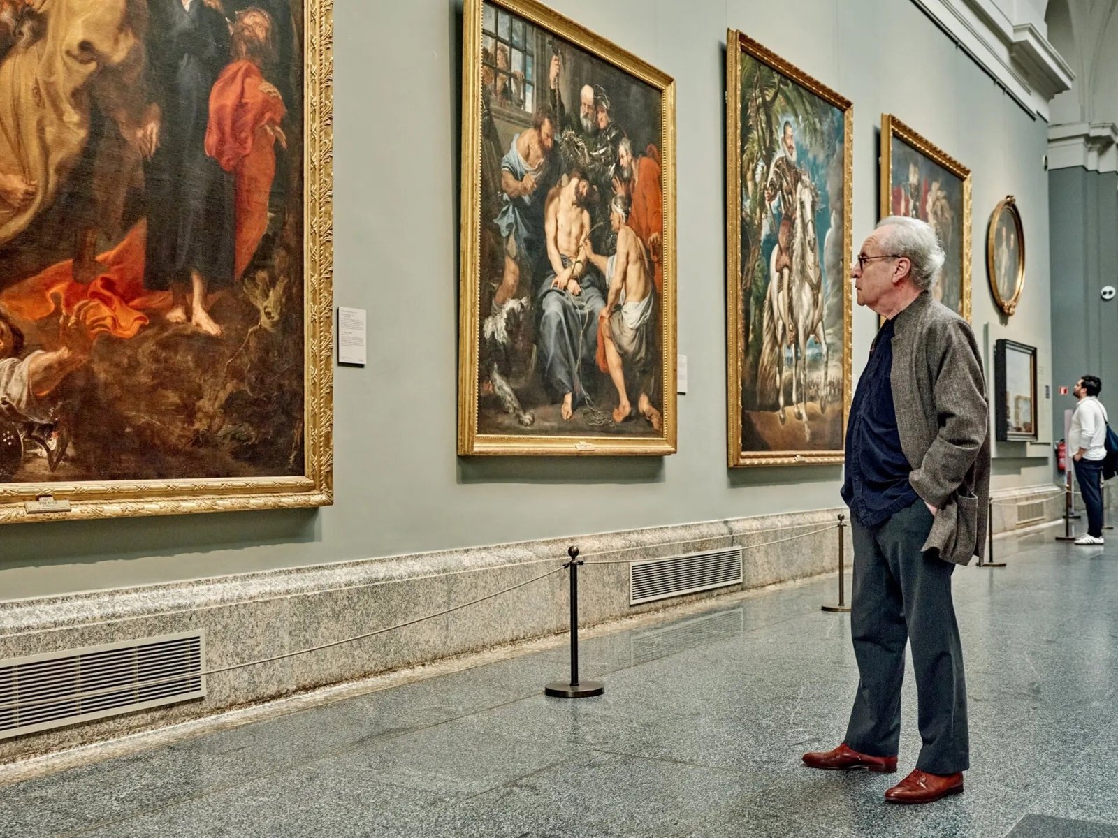El Prado, célebre por su arte, ensaya un nuevo papel: musa de escritores