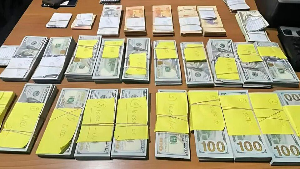 El caso Kueider: la guardó en la mochila, cruzó la frontera y lo pescaron | El senador fue detenido por intentar ingresar a Paraguay con más de 200 mil dólares