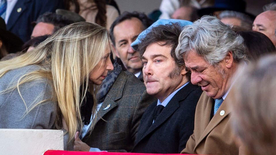 El cumpleañito de Javier Milei: brindis con los ganadores del modelo y cadena nacional | La agenda del Presidente en el primer aniversario de su asunción