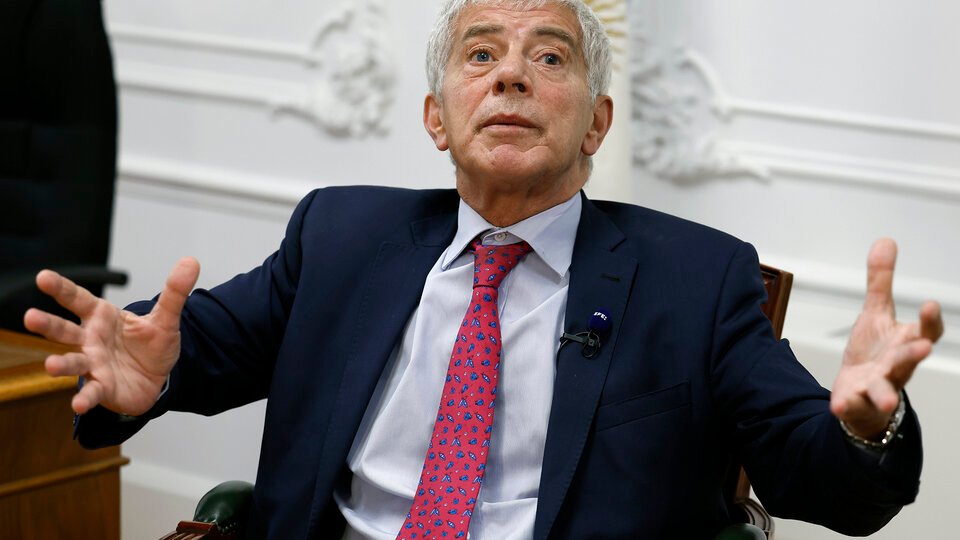 El curro de despedir y desarmar ministerios | El Gobierno echó a 2.400 trabajadores, casi la mitad del Ministerio de Justicia