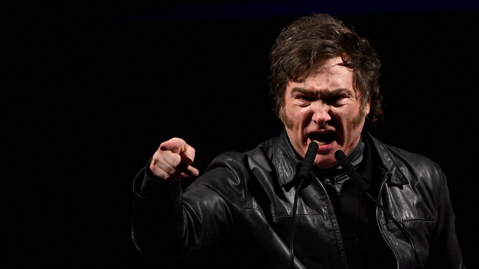 El gobierno arrecia y la oposición no encuentra rumbo