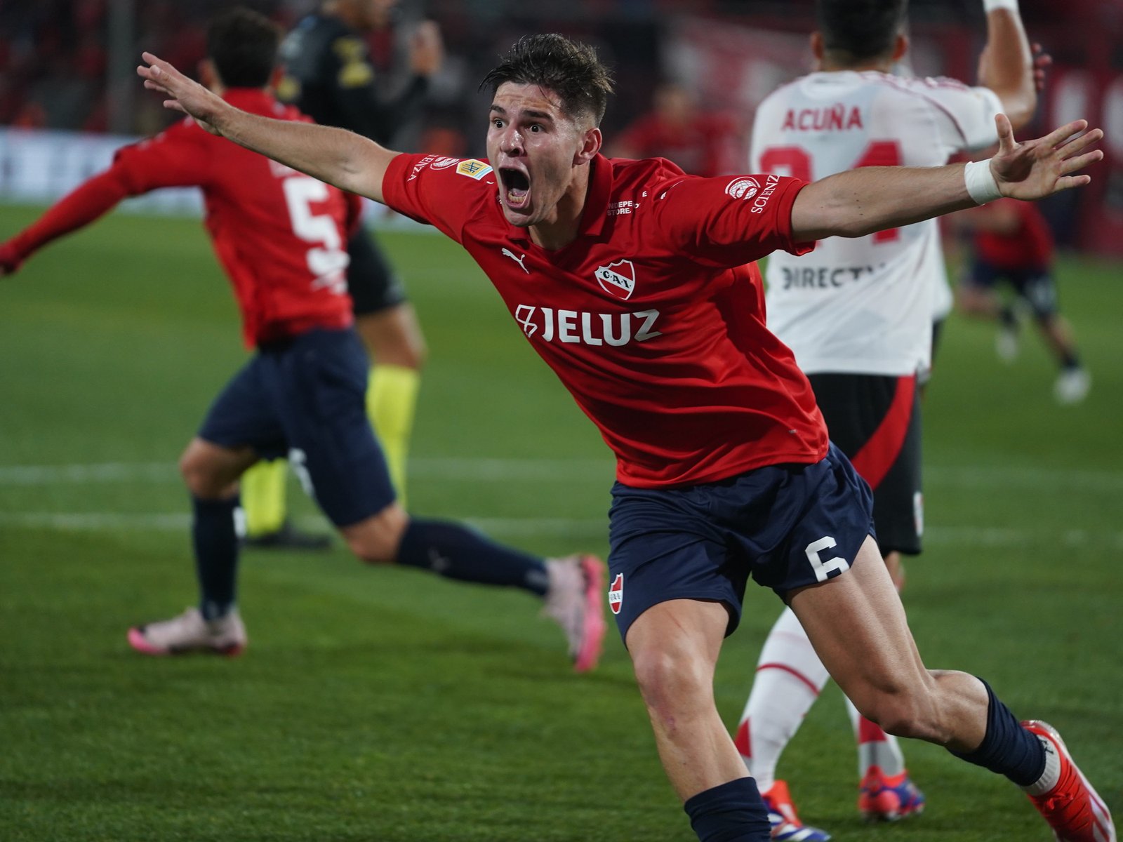 “En el barco había 8 futbolistas que tendrían que haber sancionado”