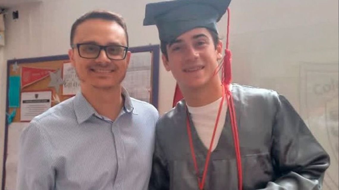 Franco Colapinto se egresó del colegio secundario en Pilar