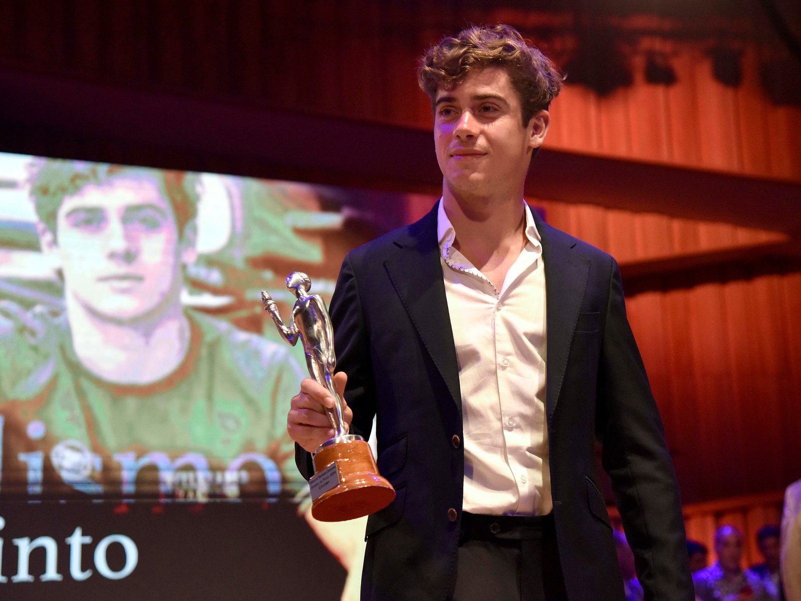 Franco Colapinto y Dibu Martínez compartieron el oro en la gran noche del deporte argentino