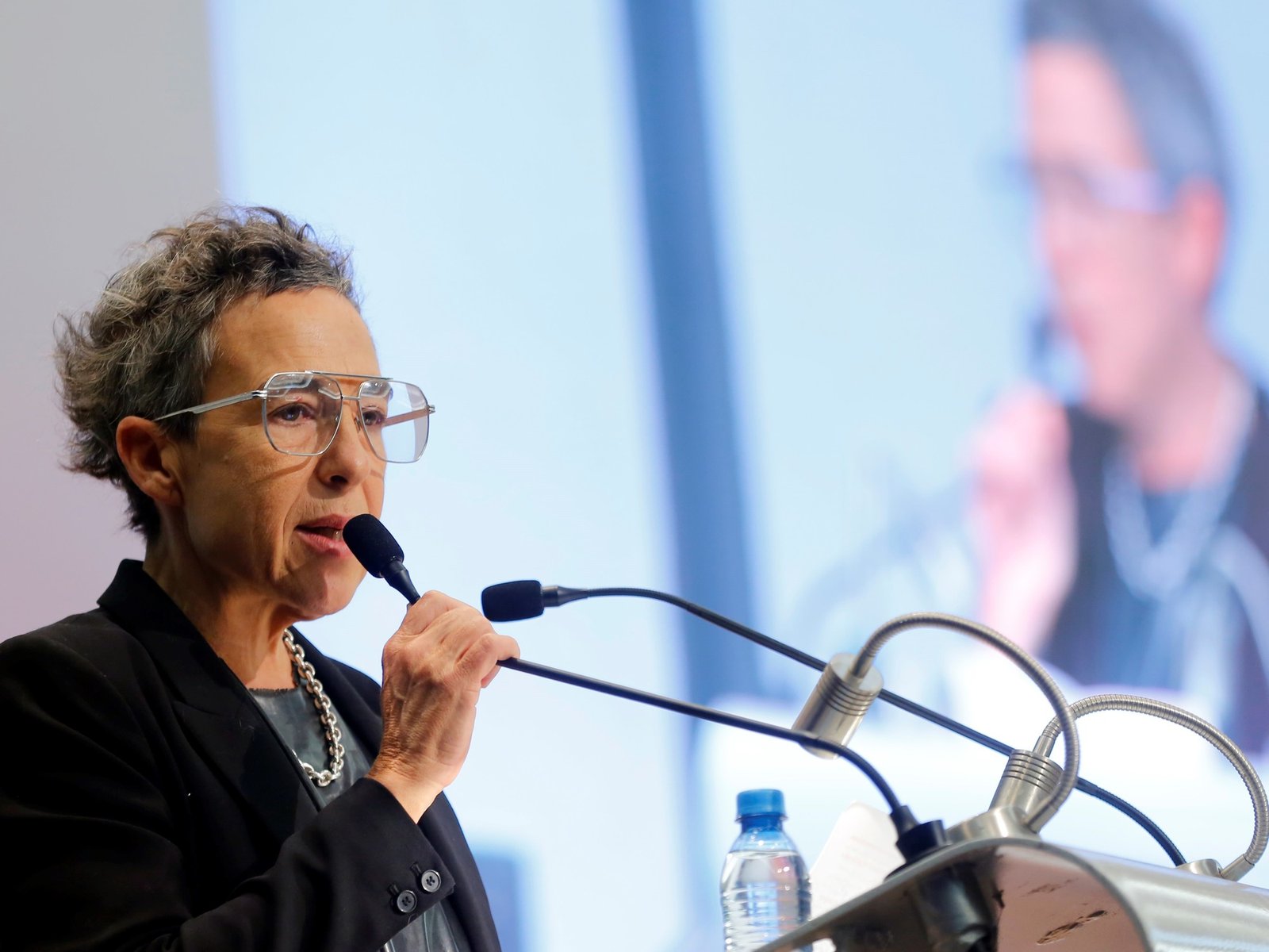 Gabriela Cabezón Cámara recibió en México Premio de Literatura Sor Juana Inés de la Cruz