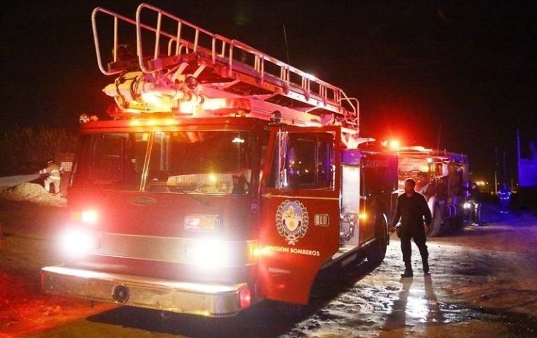 Incendio en Comodoro: un descuido mientras estaba ebrio desató el fuego en su vivienda
