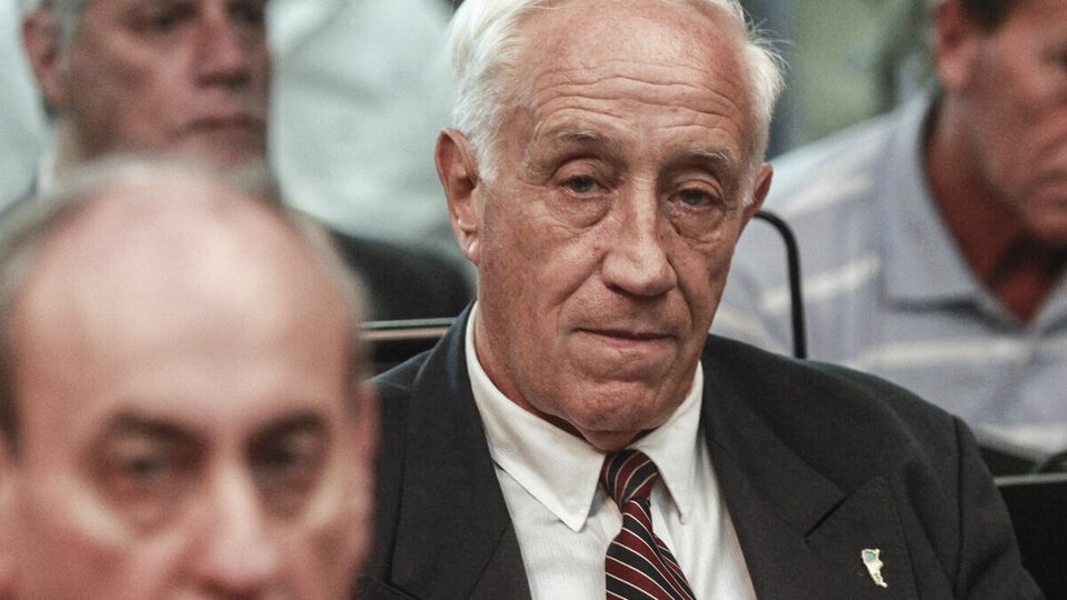 La Justicia rechazó un recurso extraordinario por los abusos sexuales del Tigre Acosta | Por las violaciones en la ESMA