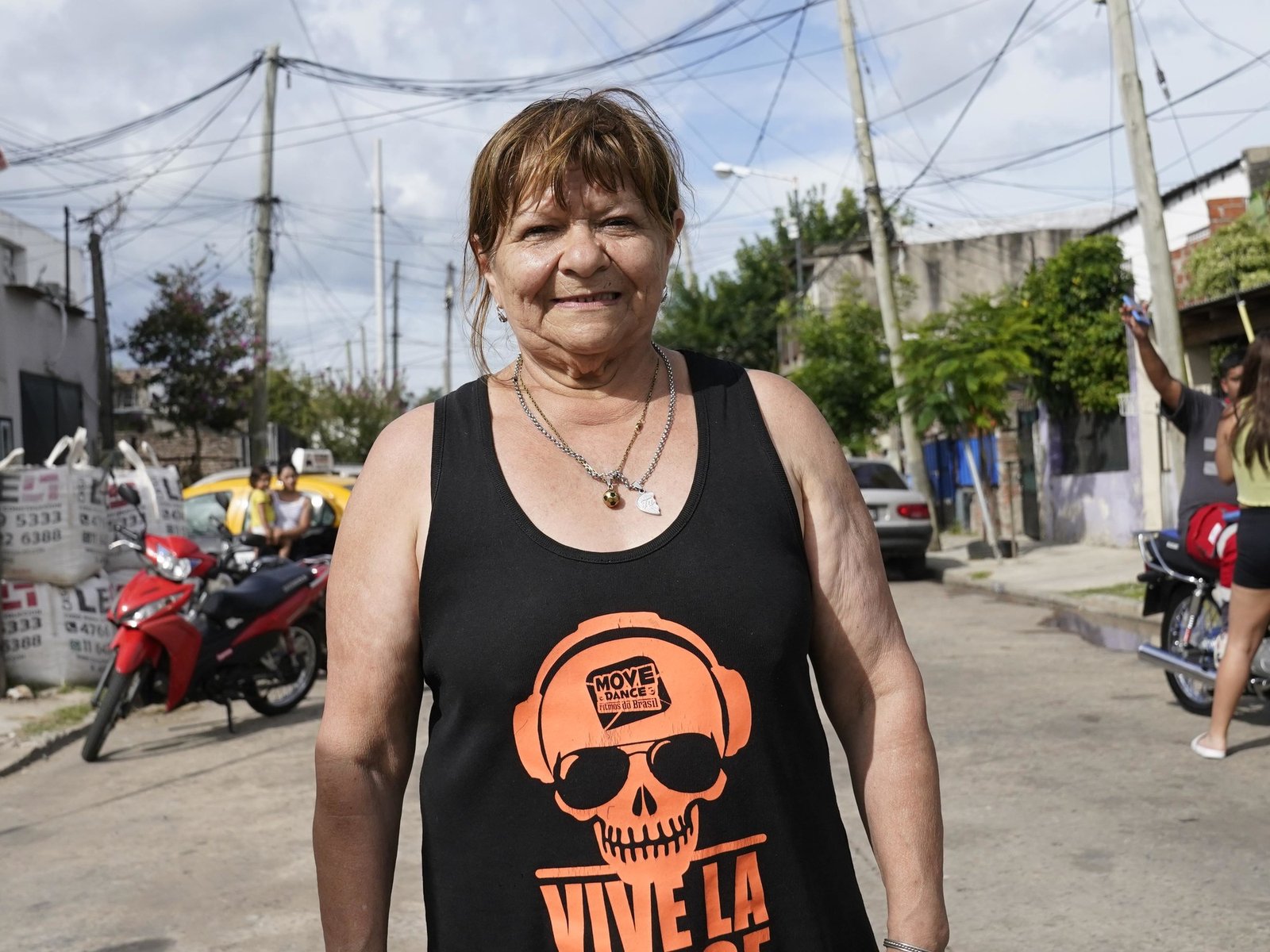 La mujer que vio las maniobras extrañas del avión y salvó la vida de su familia antes de que chocara contra su casa en San Fernando