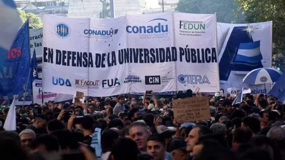 Las universidades salen otra vez a las calles | Concentración frente al Palacio Pizzurno y marcha con las dos CTA